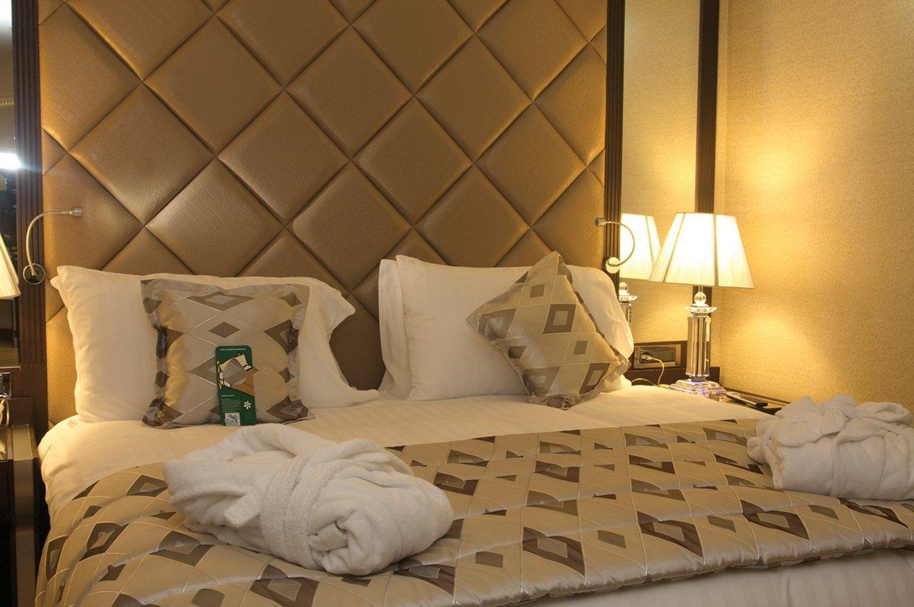 Eser Premium Hotel & Spa Buyukcekmece Room photo A bedroom at the hotel
