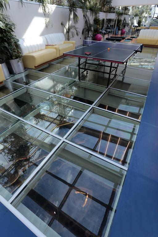 Eser Premium Hotel & Spa Buyukcekmece Exterior photo A glass floor