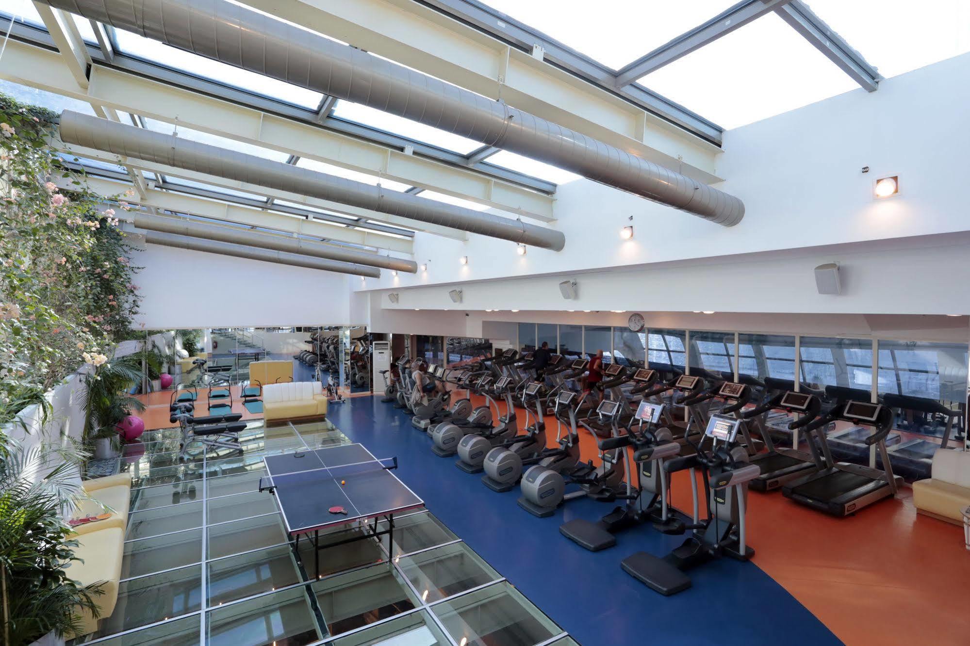 Eser Premium Hotel & Spa Buyukcekmece Exterior photo The Sports and Leisure Centre